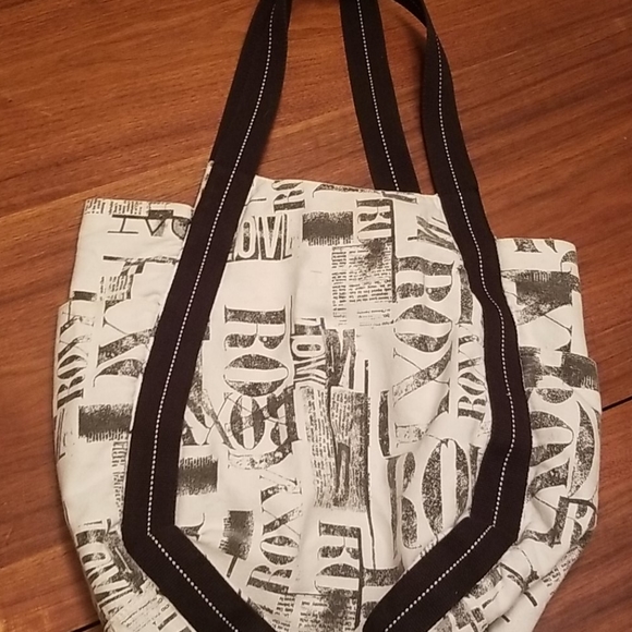 Roxy canvas black and white fun tote!! - Picture 5 of 7